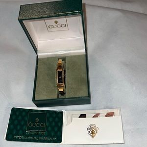 Gucci bracelet watch